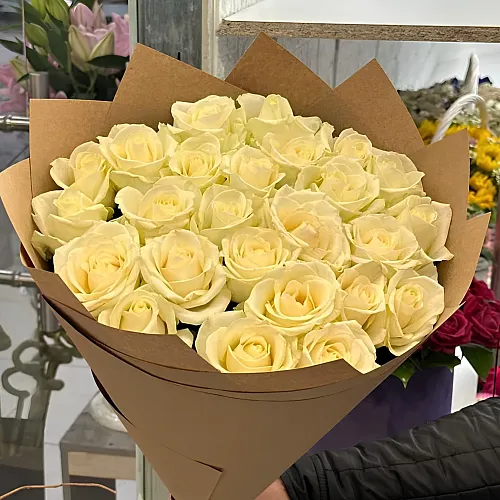 Кремовая роза 25 шт